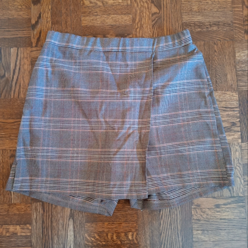 Short skirt